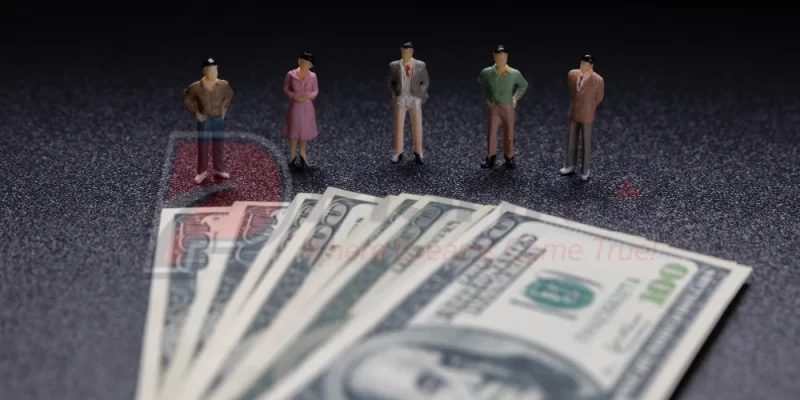 مقایسه درآمد ماهانه متوسط در شهرهای مختلف کانادا